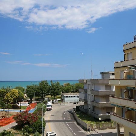 Holiday House Alba Alba Adriatica Exterior photo